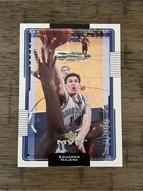 2001-02 Upper Deck MVP - Eduardo Najera #37 Dallas Mavericks Basketball Card